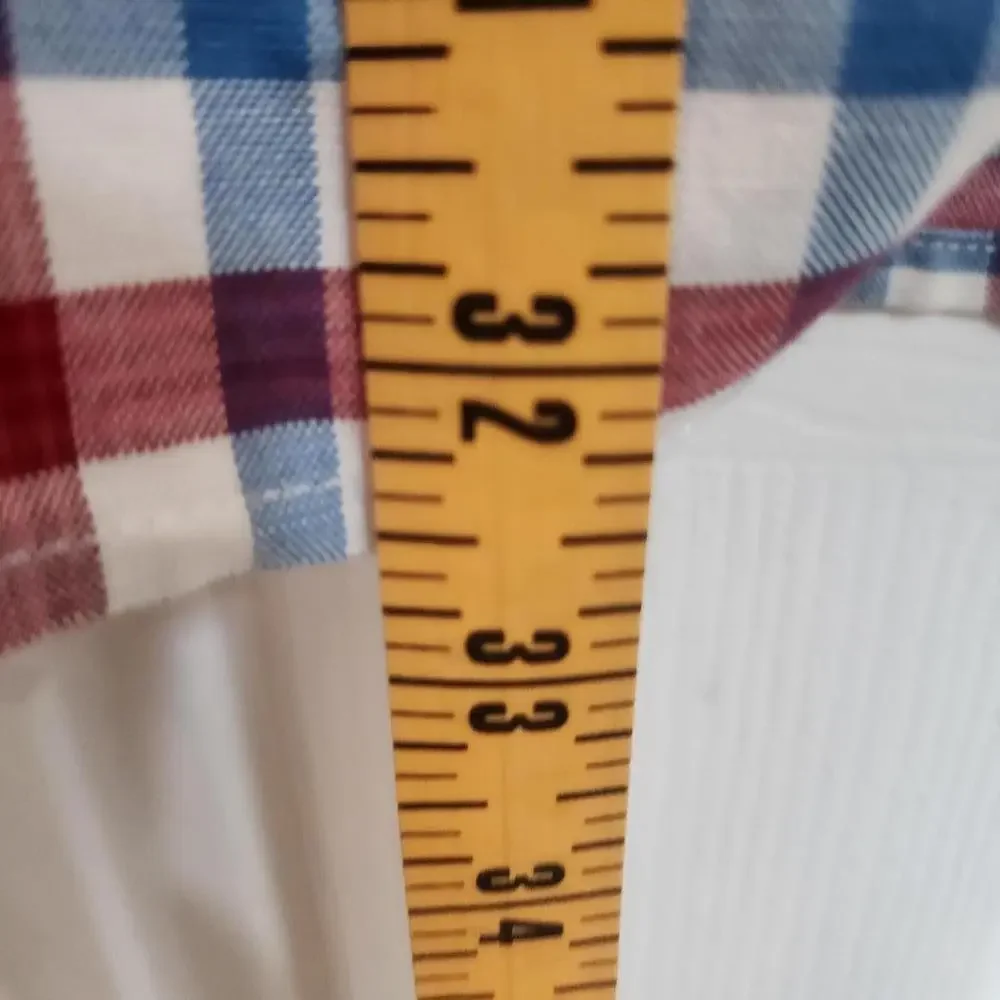 Walls Men's Short-Sleeve Checkered Plaid Button Up Shirt -Size Large